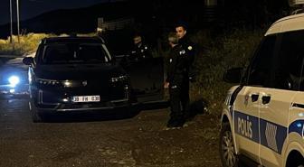 3 kişiyi sokakta tüfekle vurdu