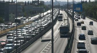 Kurban Bayramı arifesinde trafik durma noktasına geldi