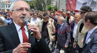 Cenaze töreninin önüne geçen görüntü! Kılıçdaroğlu alana alkışlarla girdi