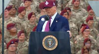 Trump: ABD bayrağını yakanlar hapse girmeli