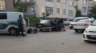 Araçta kriz geçiren 2 kişi hayatını kaybetti! 2 ihtimal üzerinde duruluyor