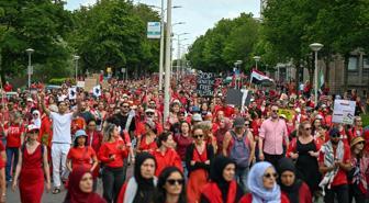 Lahey'de son 20 yılın en büyük protestosu! 150 bin kişi Filistin için sokaklara indi