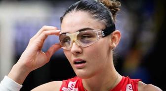 Zehra Güneş'in maç esnasında gözlük takmasının sebebi belli oldu