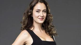 Ceyda Düvenci'nin oğlunun oje sürmesine verdiği tepki yeniden gündem oldu