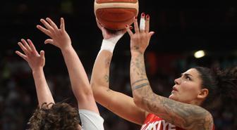 A Milli Kadın Basketbol Takımı, FIBA Avrupa Şampiyonası'nda çeyrek finale yükseldi