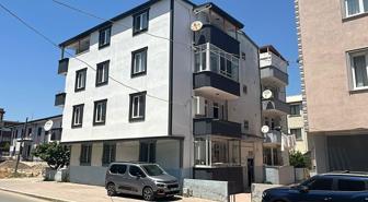 Kocaeli'de balkondan düşen 1,5 yaşındaki çocuk ağır yaralandı
