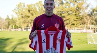 Fernando Muslera Estudiantes'e imza attı