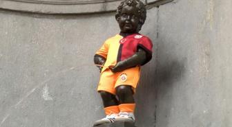 Galatasaray'ın 5 yıldızlı forması 406 yıllık Manneken Pis heykeline giydirildi