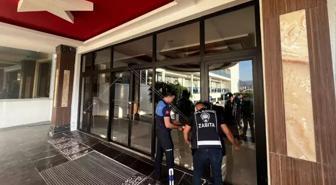 Ruhsatsız 5 yıldızlı otel 112. kez mühürlendi