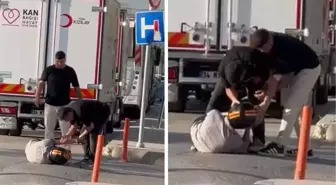 İzmir'de motosiklet sürücüsüne saldırı! Yolun ortasında böyle darp ettiler