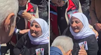 Şehit Celalettin Uyanık'ın annesi, Cumhurbaşkanı Erdoğan'a Kürtçe selam gönderdi