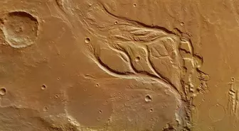 Mars'ta eski nehir izleri keşfedildi