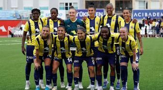 Fenerbahçe Kadın Futbol Takımı'nda 17 imza birden