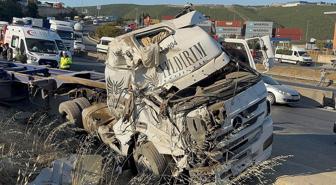 Otomobiller tır ile çarpıştı: 5 ölü, 1 yaralı