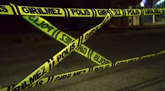 Yol kenarında oğlunu defalarca bıçaklayarak öldürdü