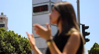 Antalya'da son 95 yılın sıcaklık rekoru kırıldı
