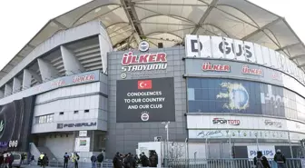 Fenerbahçe, stadyum dışındaki isim tabelasını 'Chobani' olarak değiştirdi