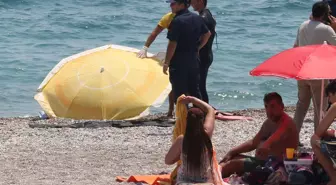 Konyaaltı Sahili'nde vücudunda kesikler bulunan erkek cesedi bulundu