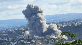 İsrail savaş uçakları Lübnan'ı bombaladı