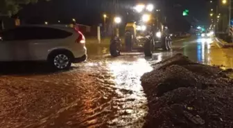 Sağanak yağış Konya'yı vurdu! Köprü çöktü, evleri su bastı