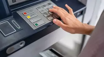 Bankalarda yeni dönem! ATM'den para yatırma işlemlerine düzenleme geldi