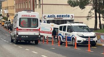 Kendisini bıçakla yaralayan oğlunu tüfekle katletti