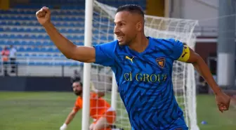 Bir zamanların efsanesi Yasin Öztekin, 3. Lig'e gitti