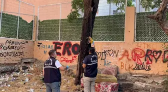 Köpeğini gezdiren adam, ağaçtaki intihar girişimini engelledi