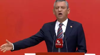 'Kuruluş yıldönümü hediyen geliyor' diyen Özgür Özel'in merakla beklenen konuşması başladı