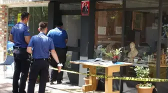 Koku yayılınca ekipler çağrıldı, iş yerinden çıplak cansız bedeni çıktı