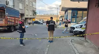 İstanbul'da 'yan baktın' tartışması! Bir kişi bıçaklanarak hayatını kaybetti
