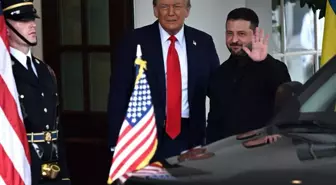 Beyaz Saray'da Zelenski, Trump ile bir araya geldi: Üçlü görüşme için hazırız