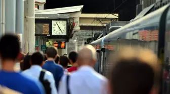 Memurlar bugün iş bırakıyor! İlk iptal haberi İZBAN'dan geldi