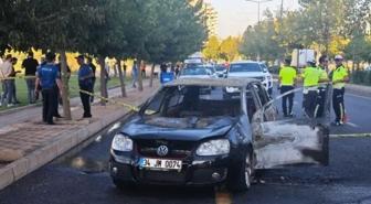 Diyarbakır'da silahlı kavga! Bir araç ateşe verildi