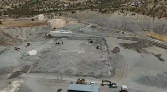 Mardin'de UEFA kriterlerine uygun 2 futbol sahasının yapımına başlandı