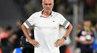 Jose Mourinho bu kez de sosyal medya ve televizyondaki yorumculara sataştı