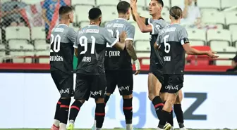 İlk galibiyet geldi! Karagümrük'ten stadı 90+3'te sessizliğe büründüren gol