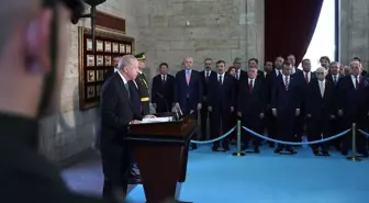 Devletin zirvesi Anıtkabir'de! Erdoğan'dan özel deftere çarpıcı not: Boş durmuyorlar