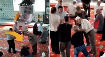Camide istenmeyen görüntüler: İmamın uyarısı da işe yaramayınca dışarı çıkarıldılar