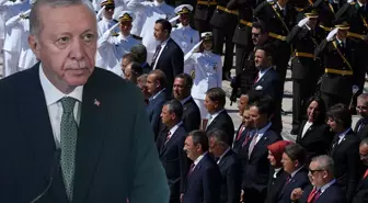 Yine boş geçmediler! İşte Cumhurbaşkanı Erdoğan'ın Anıtkabir'e yürüdüğü esnada atılan slogan