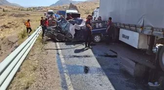 Van'da katliam gibi kaza: 4 ölü, 2 yaralı