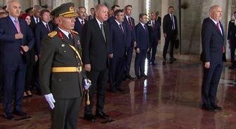 Devletin zirvesi Ata'nın huzurunda! Erdoğan'dan Anıtkabir Özel Defteri'ne çarpıcı ifadeler