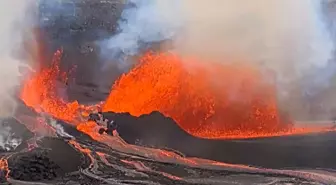 Hawaii'deki Kilauea Yanardağı'nda 32'inci patlama! 100 metreye kadar lav püskürdü