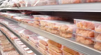 Ünlü zincir market raflarında yer alan tavuk ürününü geri çağırdı