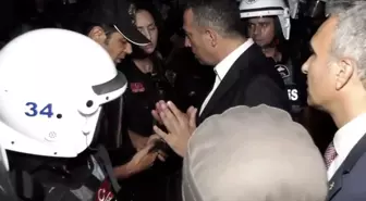 Çevik kuvvet ekipleri CHP İstanbul İl Başkanlığı önünde toplandı, arbede çıktı