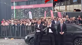 CHP İstanbul İl Binası önünde tansiyon yüksek! Yeni bariyerler getirildi