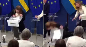 İsveç Sağlık Bakanı Elisabet Lann, basın toplantısı sırasında bayıldı