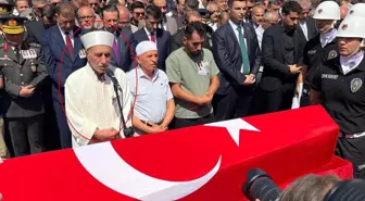 Şehit polislerimiz son yolculuğuna uğurlandı! Bir babanın en zor görevi
