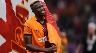 Taraftar boşuna adını haykırmıyor! Osimhen'den gönülleri fetheden hareket