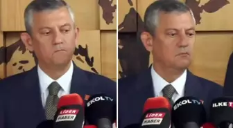 Basın toplantısına damga vuran an: Özgür Özel kameralara yakalandı